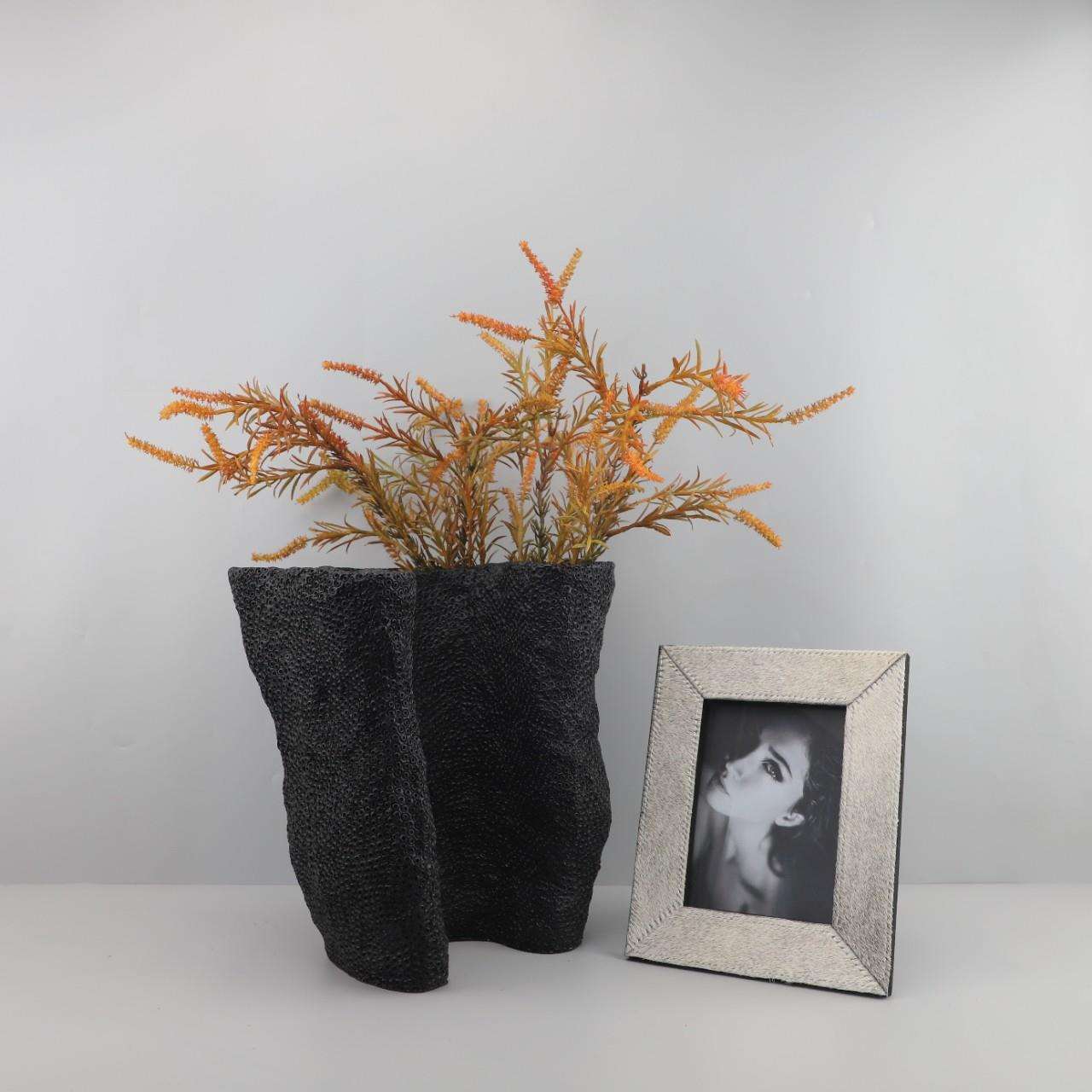 现代简约黑色树脂蜂窝U形花器摆件客厅茶几玄关样板房家居装饰品