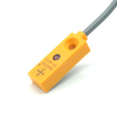 4NUO PNP感应传感器SN 邦拓斯接近开关三线24V微型金属电感式 NPN