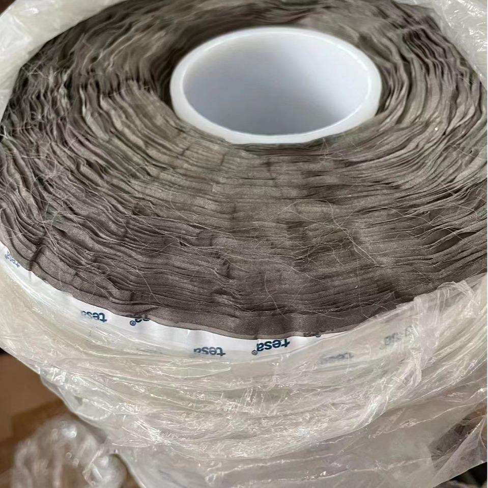 德莎60215灰色的单面导电泡绵胶带它由可高度压缩的导电泡棉基材