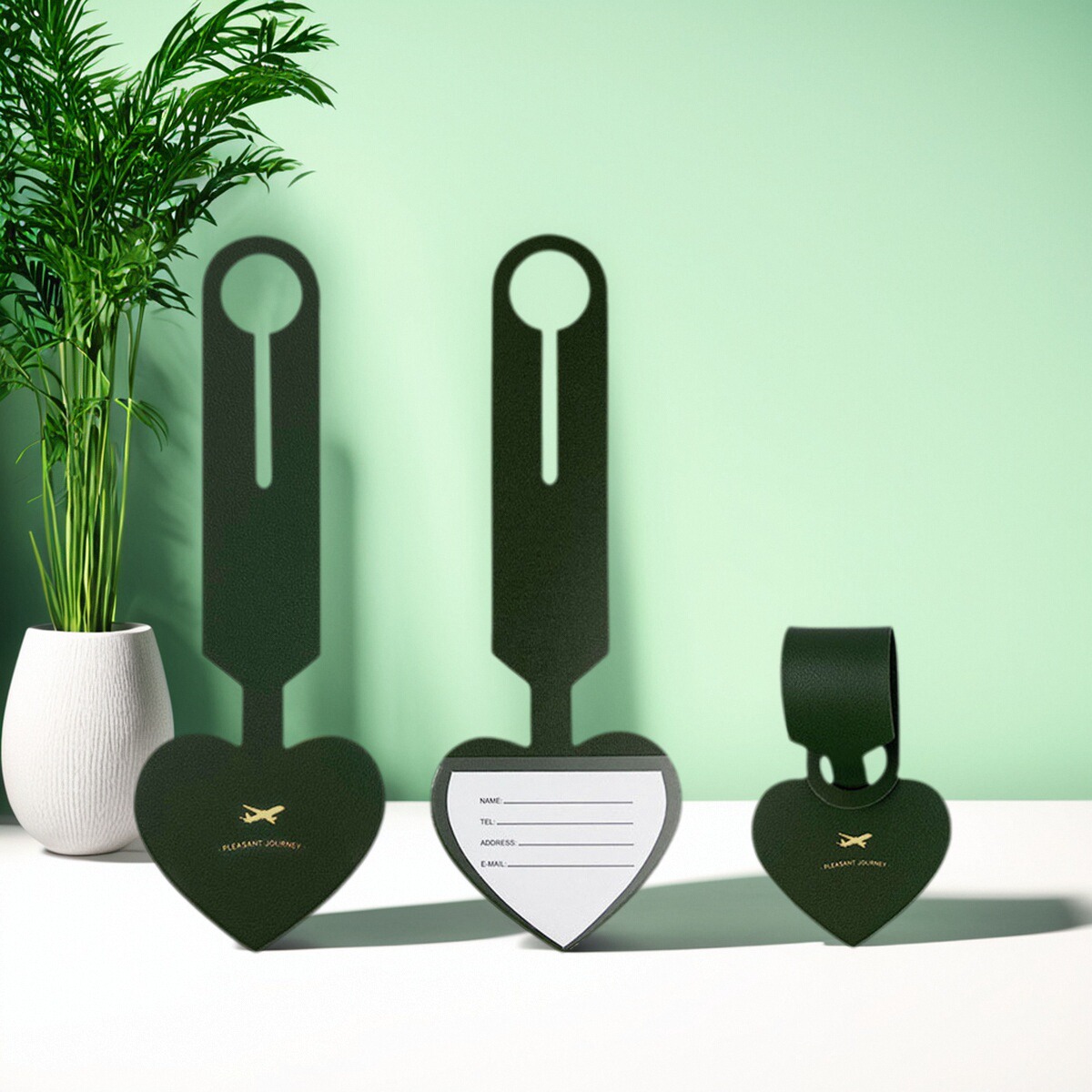 行李箱包挂牌旅行箱登机牌行李皮革吊牌托运姓名防丢小挂件行李牌