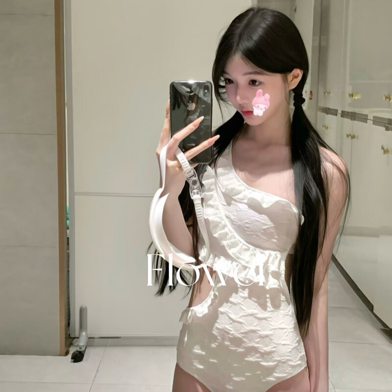 【白桃小花】甜美纯欲连体露肩修身白色小清新温泉海边度假泳衣女