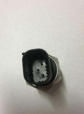 适用于重汽曼MC11曼机油燃油压力传感器T7H牵引车202V27421-0263