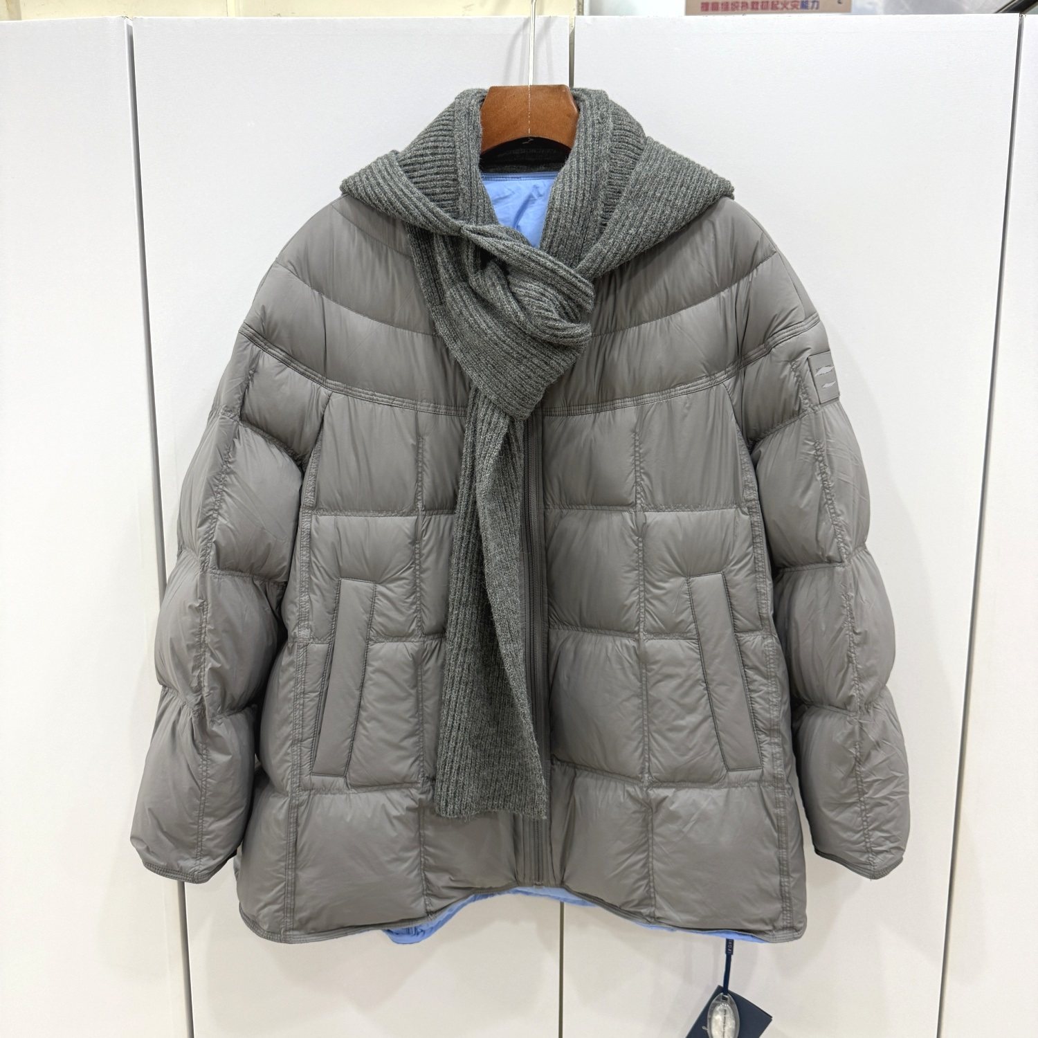 D58830欧洲站2025冬设计感针织围巾领撞色休闲宽松A字减龄羽绒服