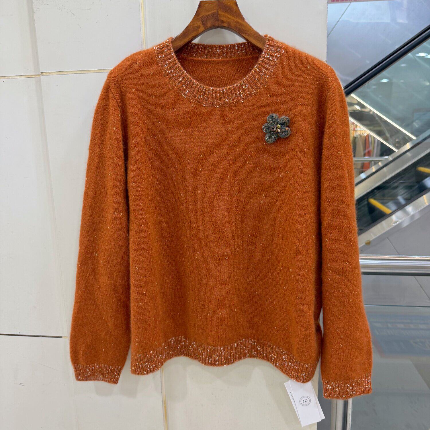 H71-96051 订花朵胸针花线边圆领休闲轻奢羊毛羊绒毛衣欧货秋冬女