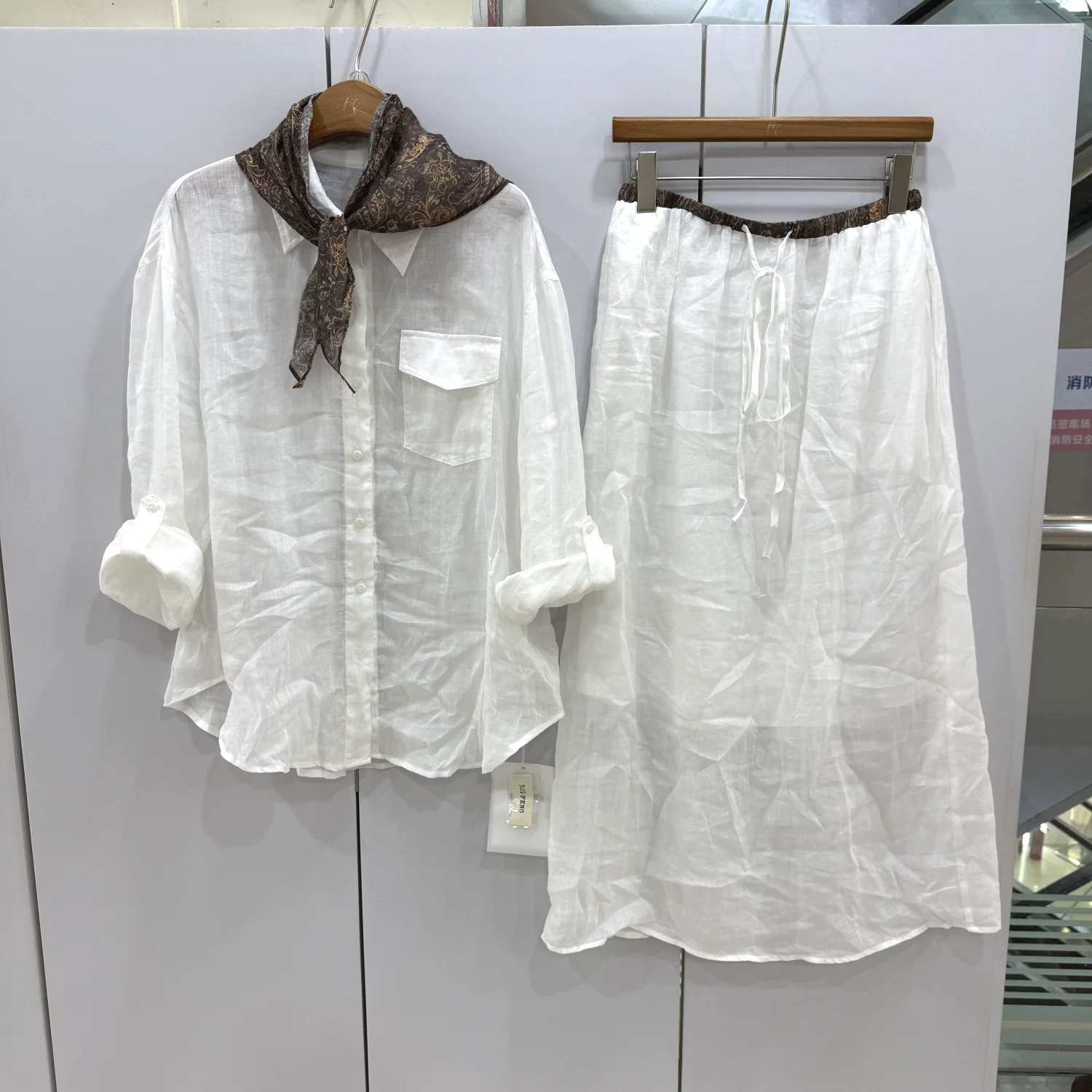 26880欧货2026夏清水系白色衬衫+半身裙套装女通勤显瘦苎麻两件套