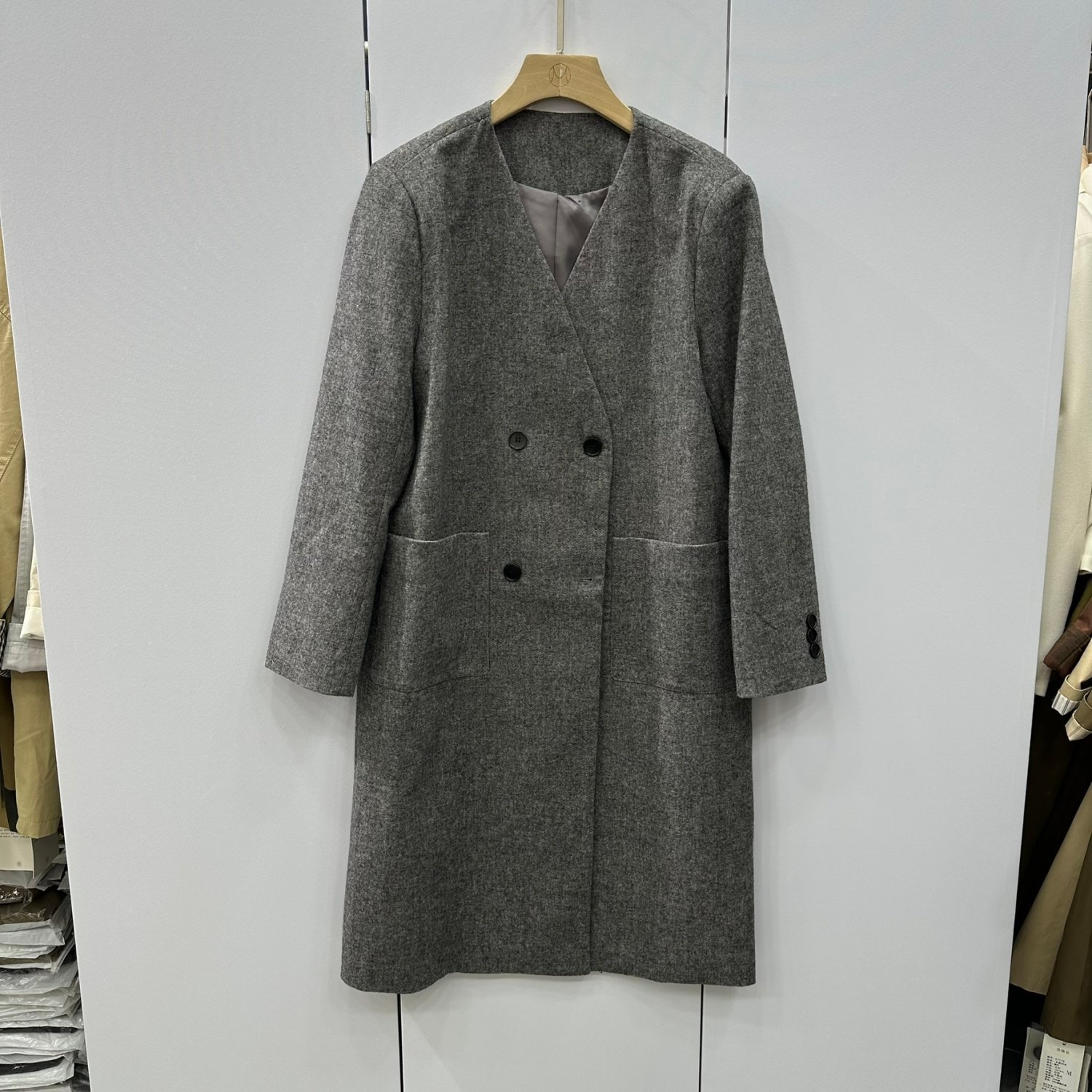 5770欧洲站25冬时尚V领双排扣宽松显瘦长款百搭羊毛呢大衣外套女