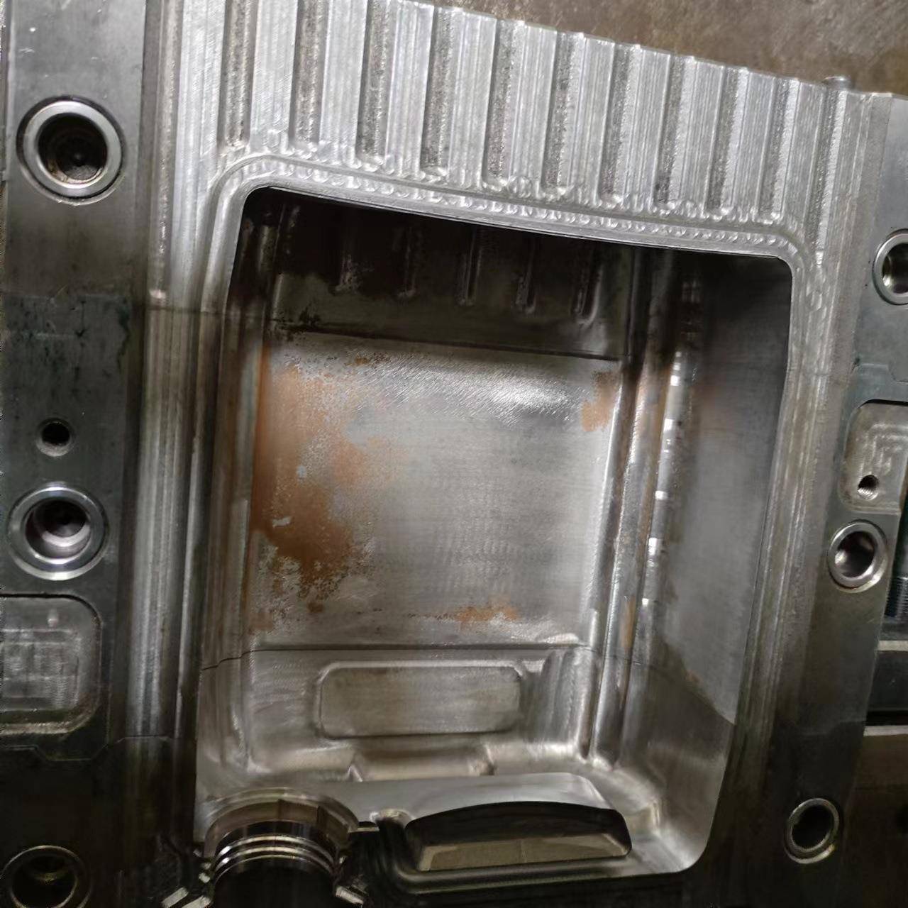 机油桶模具油箱自动切边吹塑半自动吹瓶全自动吹瓶塑料瓶