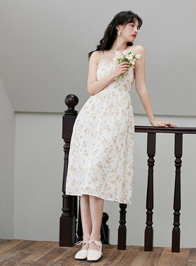PIT碎花吊带连衣裙女夏季新款性感方领法式甜美温柔茶歇裙子