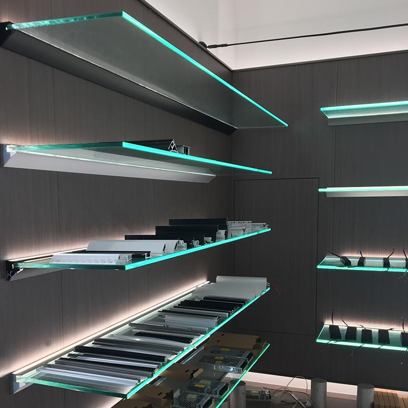 铝合金发光层板墙壁置物架LED灯光简约酒架书架壁挂L型玻璃隔板