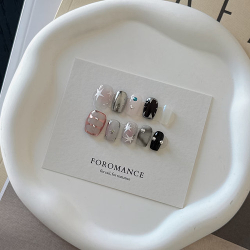 Foromamce.【星野】文琪同款 鬼马少女 甜酷个性 短方圆  穿戴甲