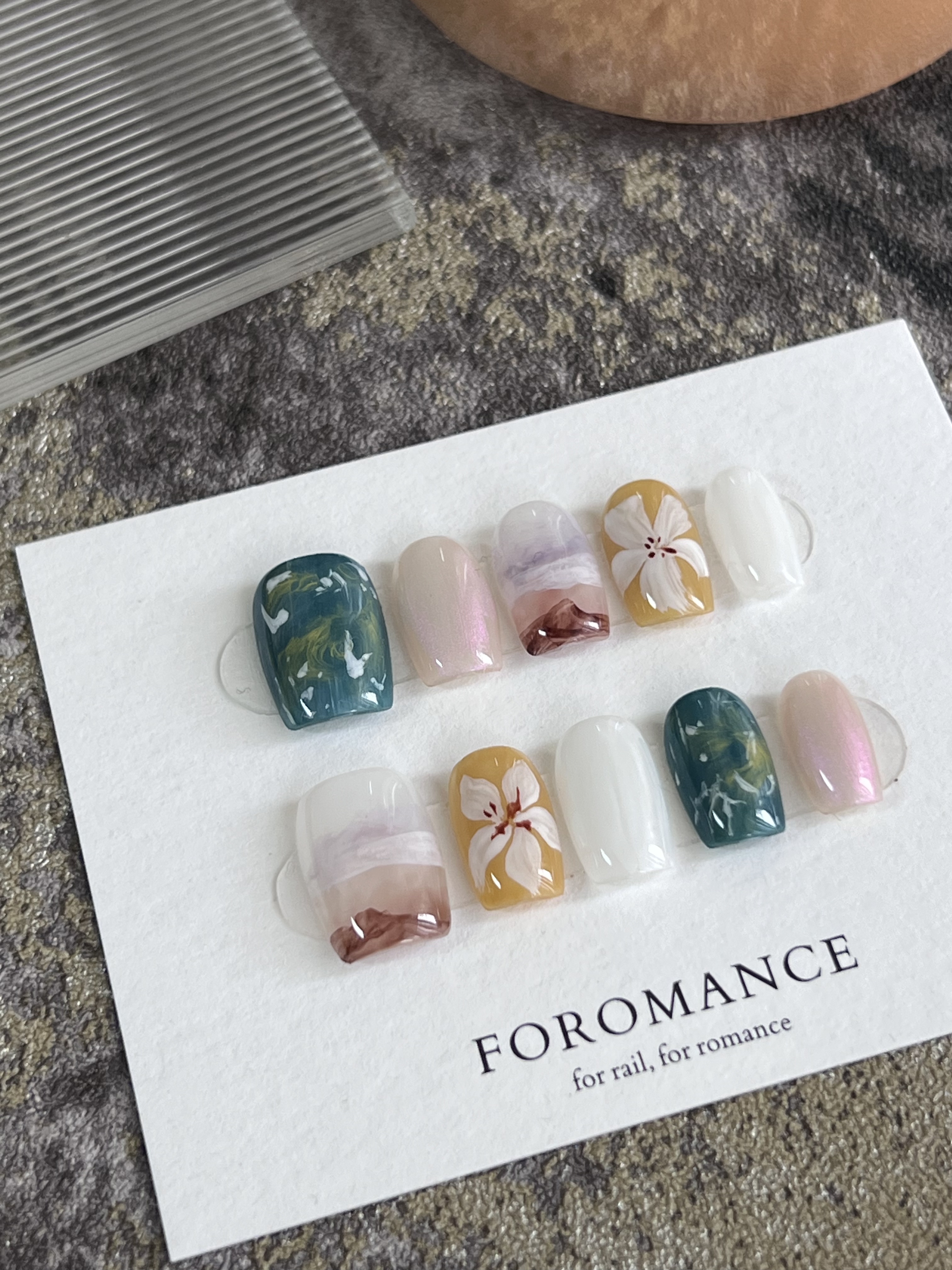 Foromance.【山野来信】青绿山川晕染+手绘百合 短方甲型 气质