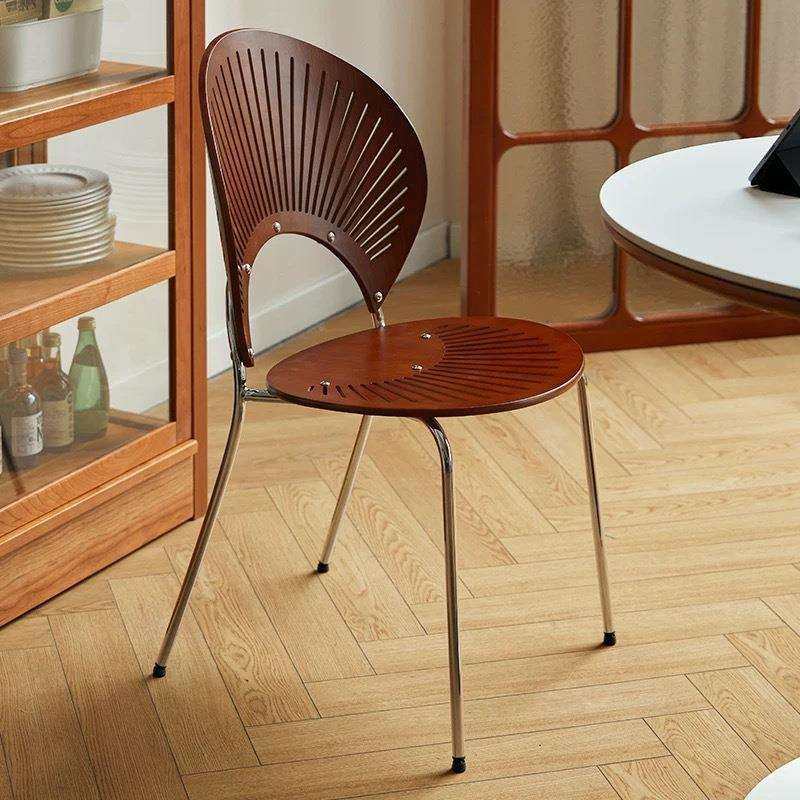 北欧家用实木贝壳餐椅简约现代太阳椅网红靠背餐桌椅子高级感木椅