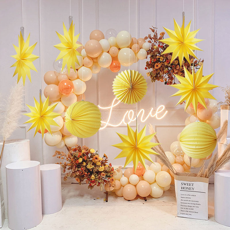 圣诞节装饰氛围布置节日用品店铺珠宝店面星星圆球挂饰吊顶装饰