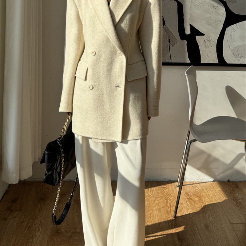 2025秋冬新品高端黑色收腰修身双面羊毛大衣短款米白色毛呢外套女
