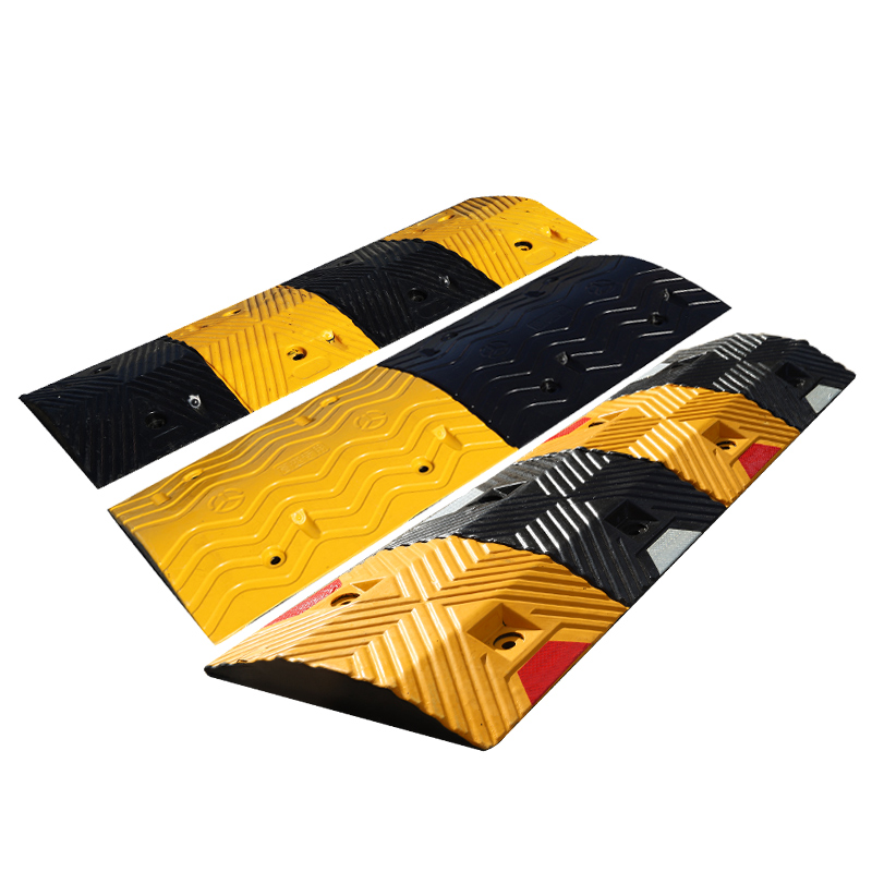 品质橡胶减速带限速板减震块非机动车道专用宽度隔离带