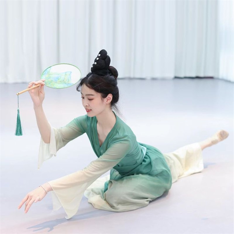 新款汉唐舞醉纱衣清波舞蹈儿童古典折扇舞绿罗裙中国民族舞演出服