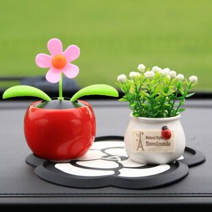 2026新款汽车内可爱太阳能摆件苹果花摇头摆动创意中控台装饰公仔