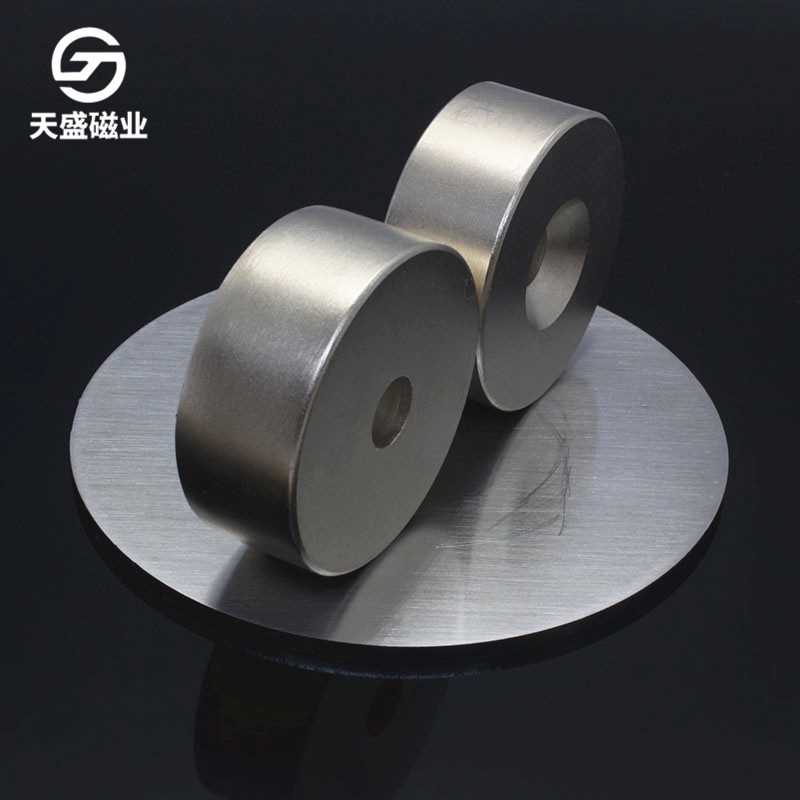 D60*30-10现货吸铁石耐温带孔圆形钕铁硼强磁60×30-10镀镍磁铁