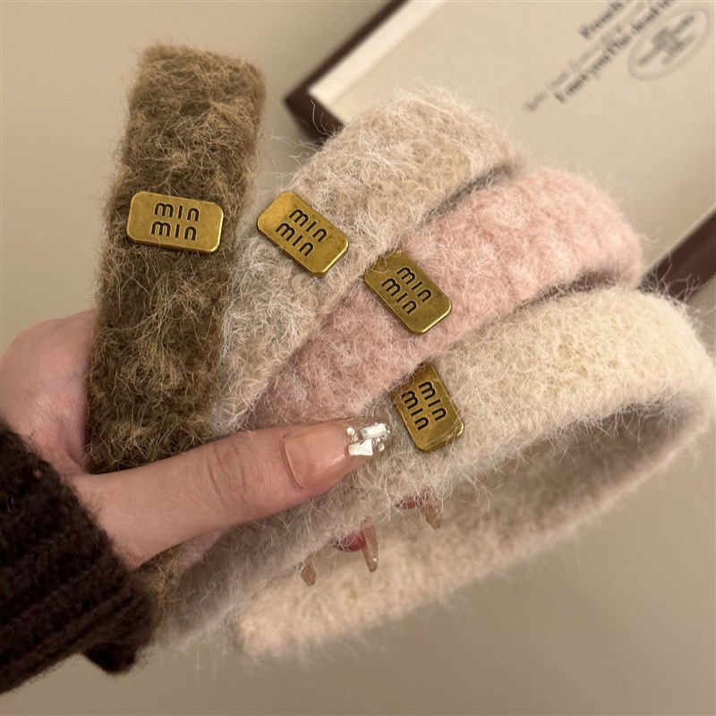 名媛感~金属字母美拉德增高颅顶慵懒头箍复古毛绒秋冬高级发箍女
