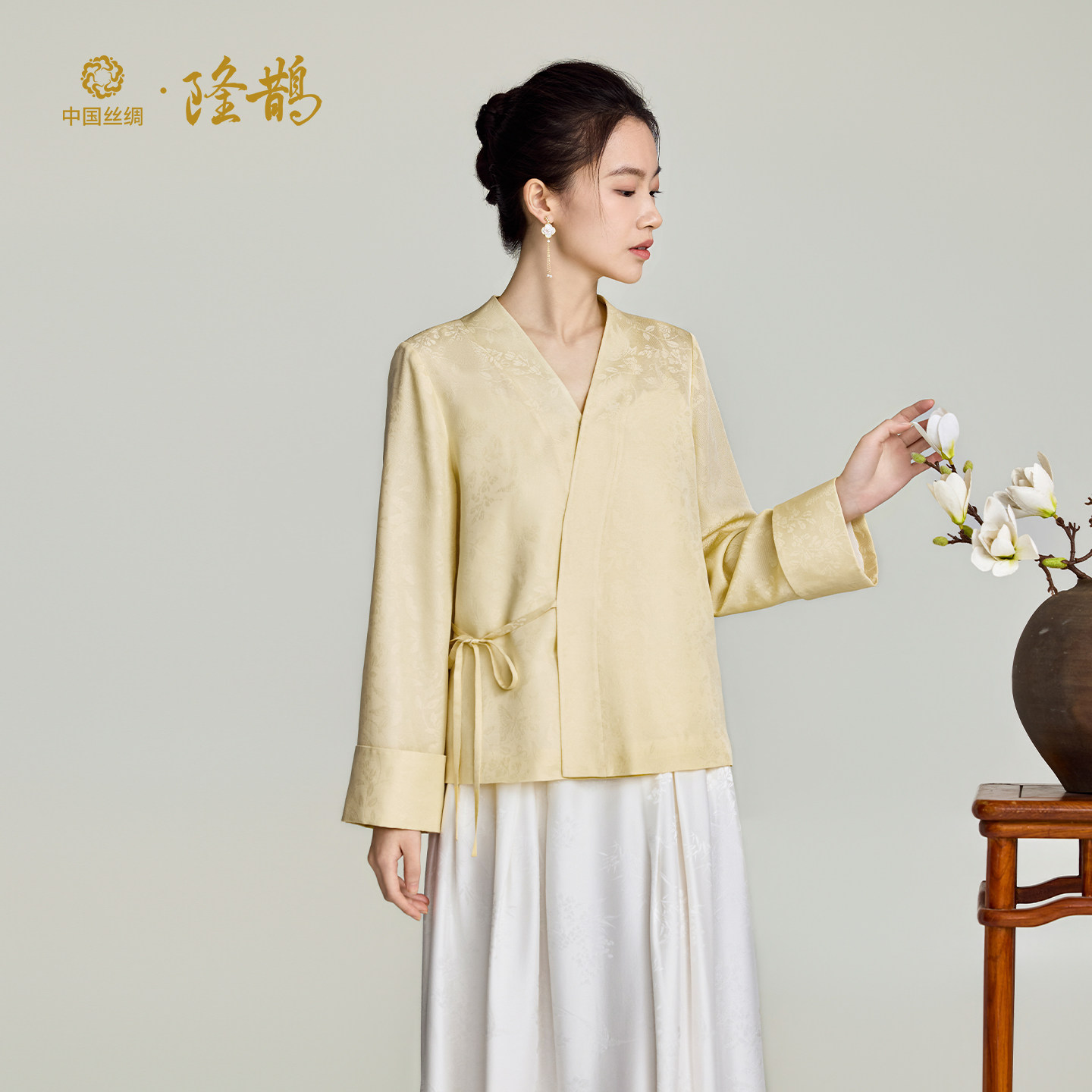 陆美英金蝶缠枝绞罗新中式女装