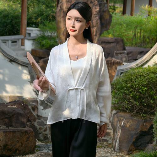 中国丝绸隆鹊白色绣球花罗开衫