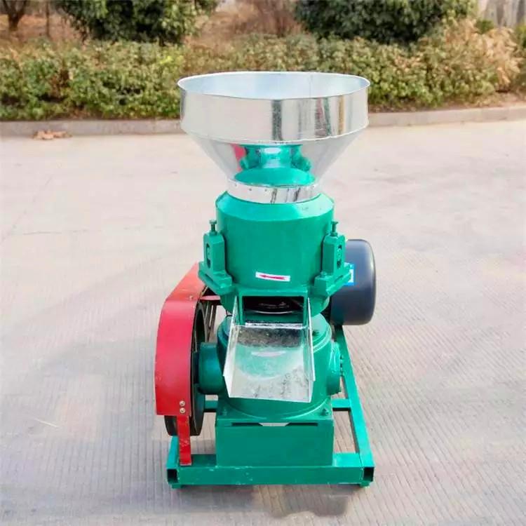苜蓿草玉米粒粉碎压制机260型均匀出料制粒机养殖场平模造粒设备