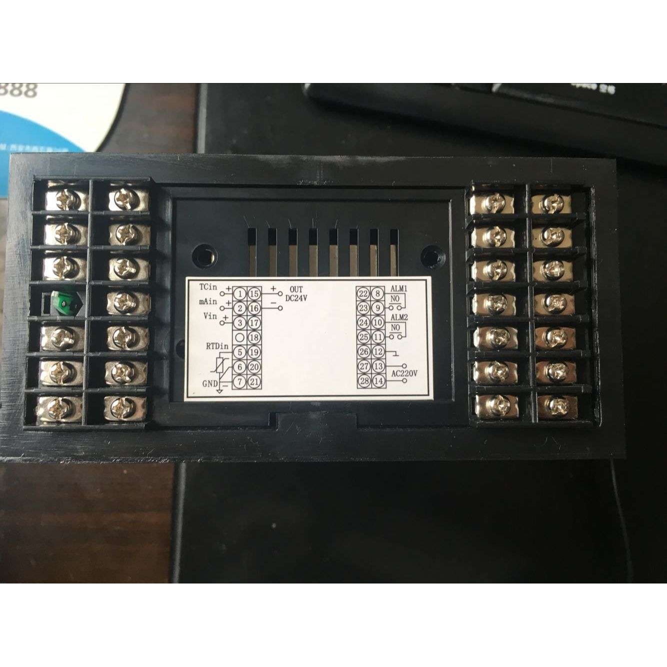 SWP-C803-01-23-HL-P压力数显表