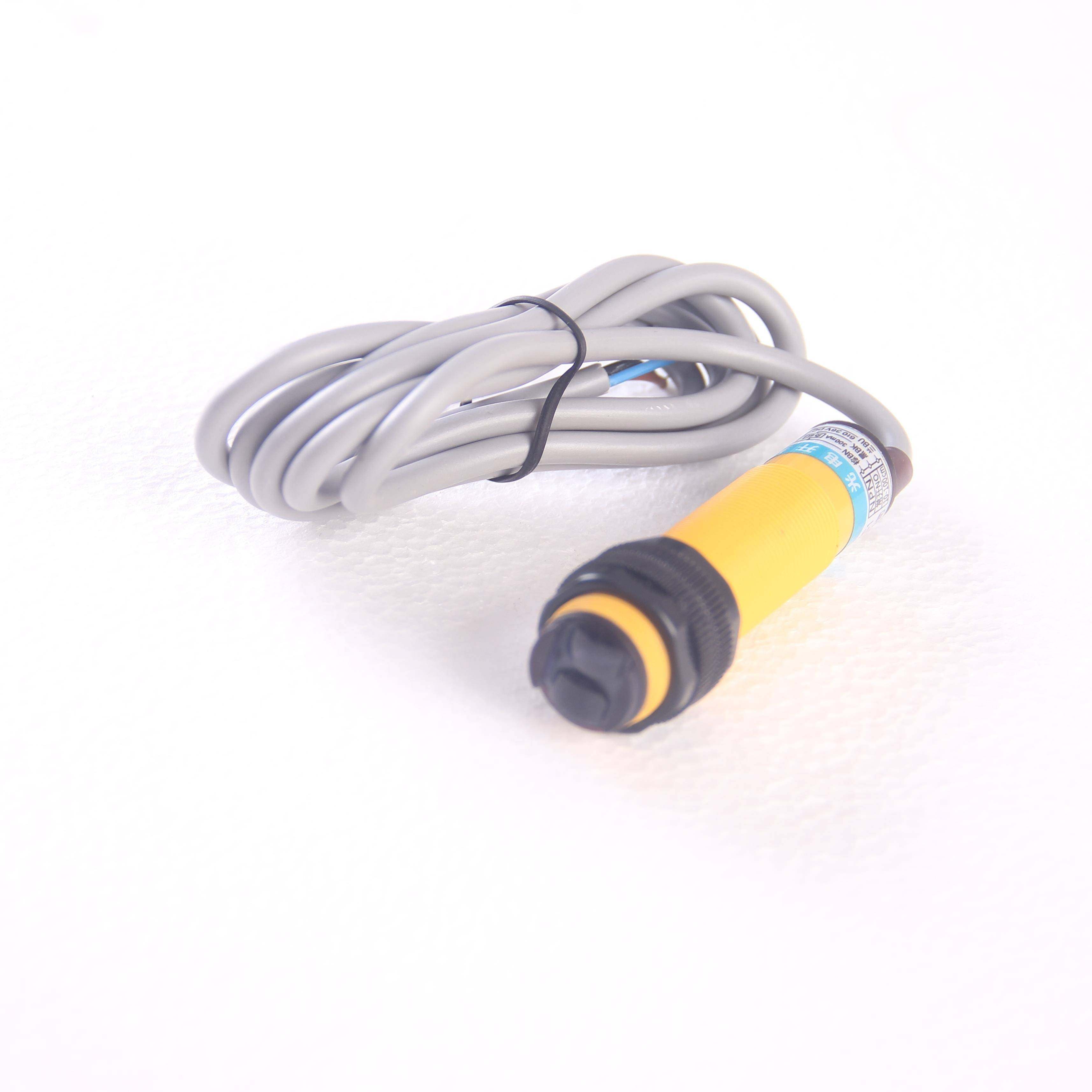 M18远距离1-3米交直流红外线光电传感器漫反射感应开关24v220v380