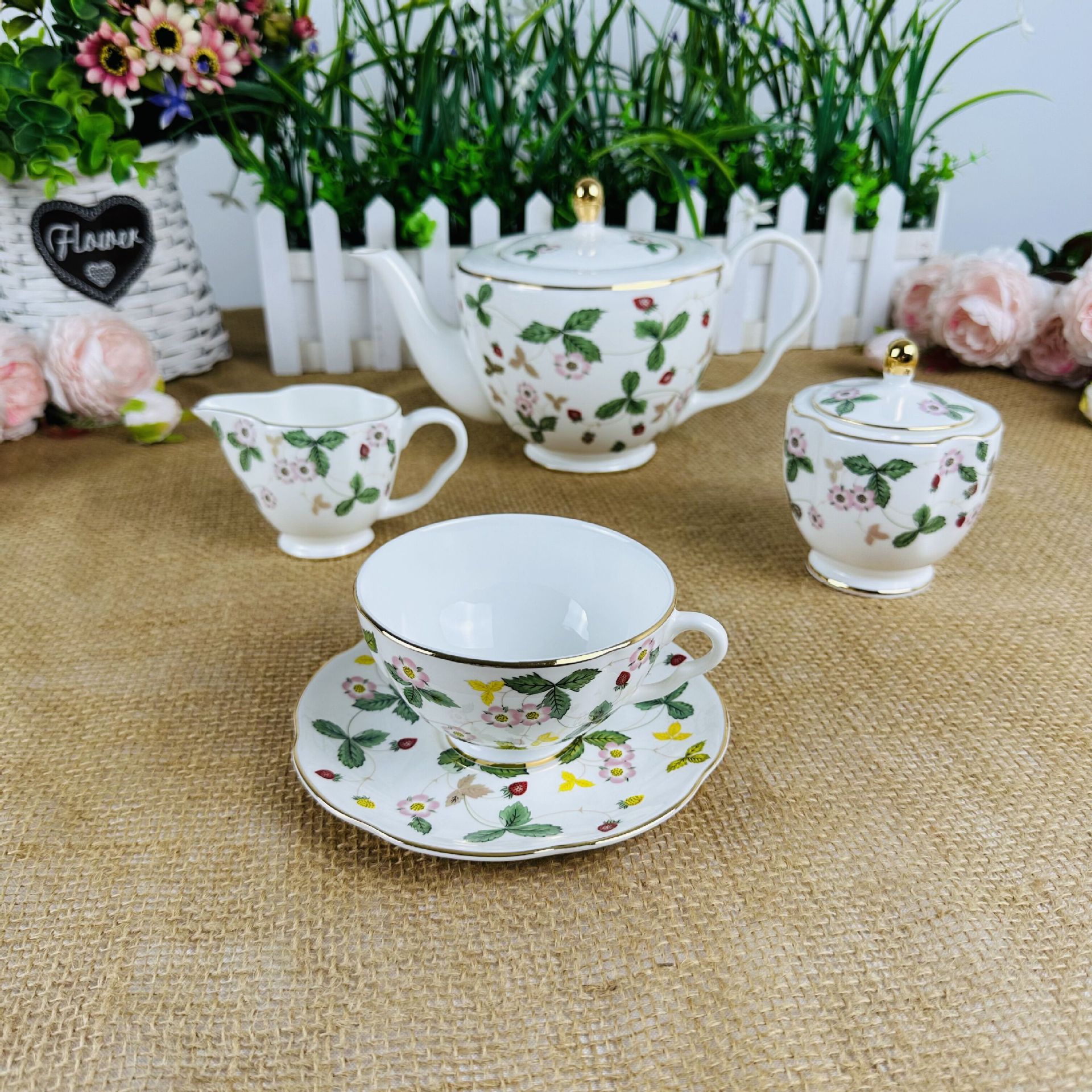 ROyal stoke 下午茶220毫升野草莓杯 骨瓷杯 奶杯