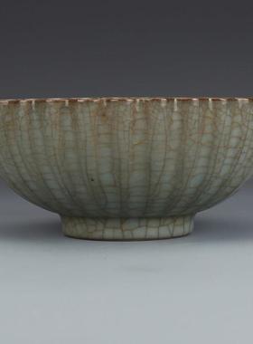 宋官窑粉青釉瓜棱碗古董古玩收藏品复古瓷老物件瓷器老货摆件