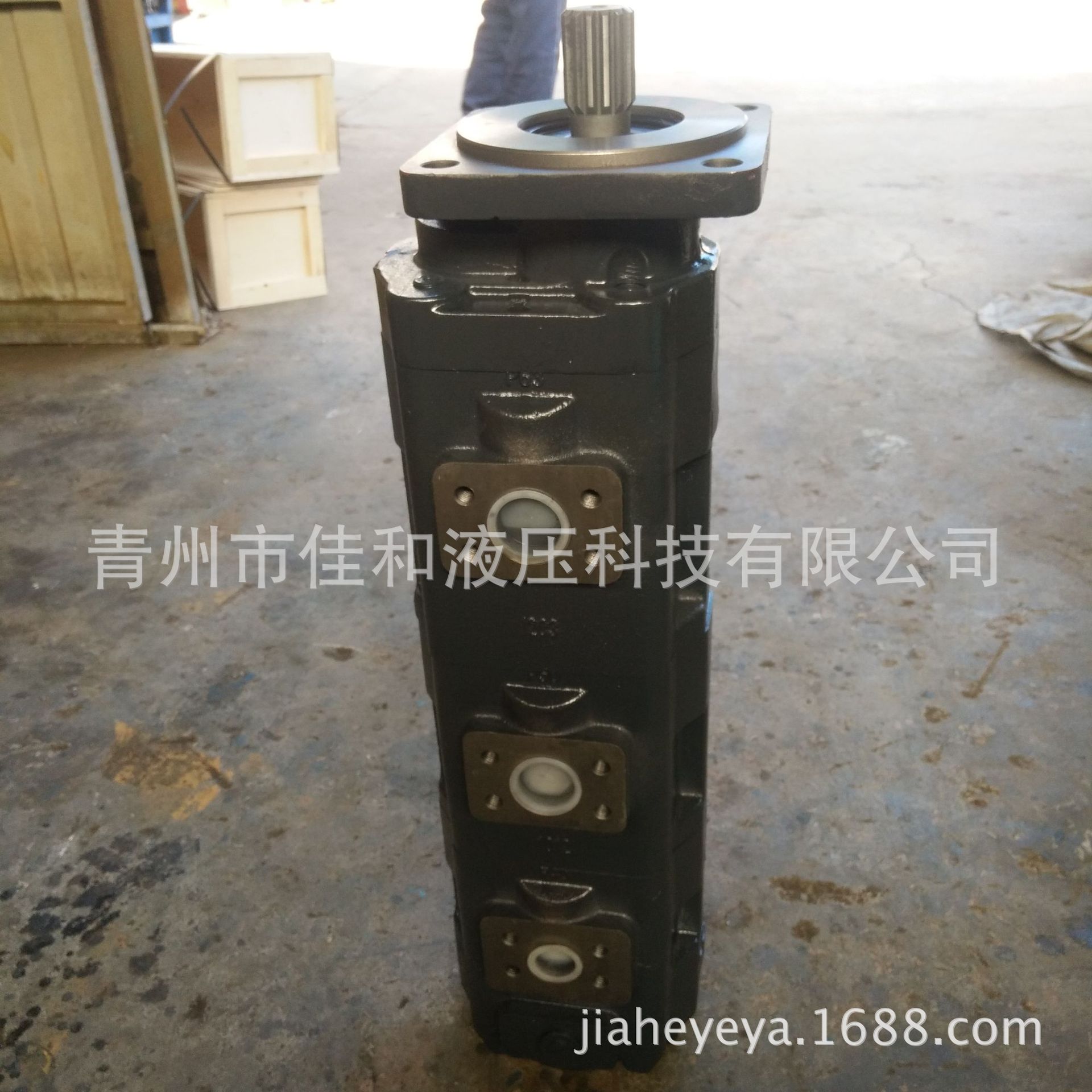 金科590钻机四联泵1115134635