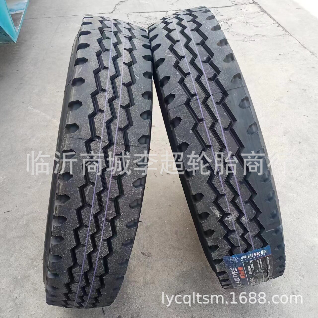 钢丝胎1100R20三线花纹载重货车虎运卡车自卸泥头车胎1100-20