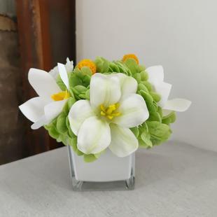 白绿洽谈桌花束仿真花休息室餐桌台商务摆件售楼处样板间摆拍M381