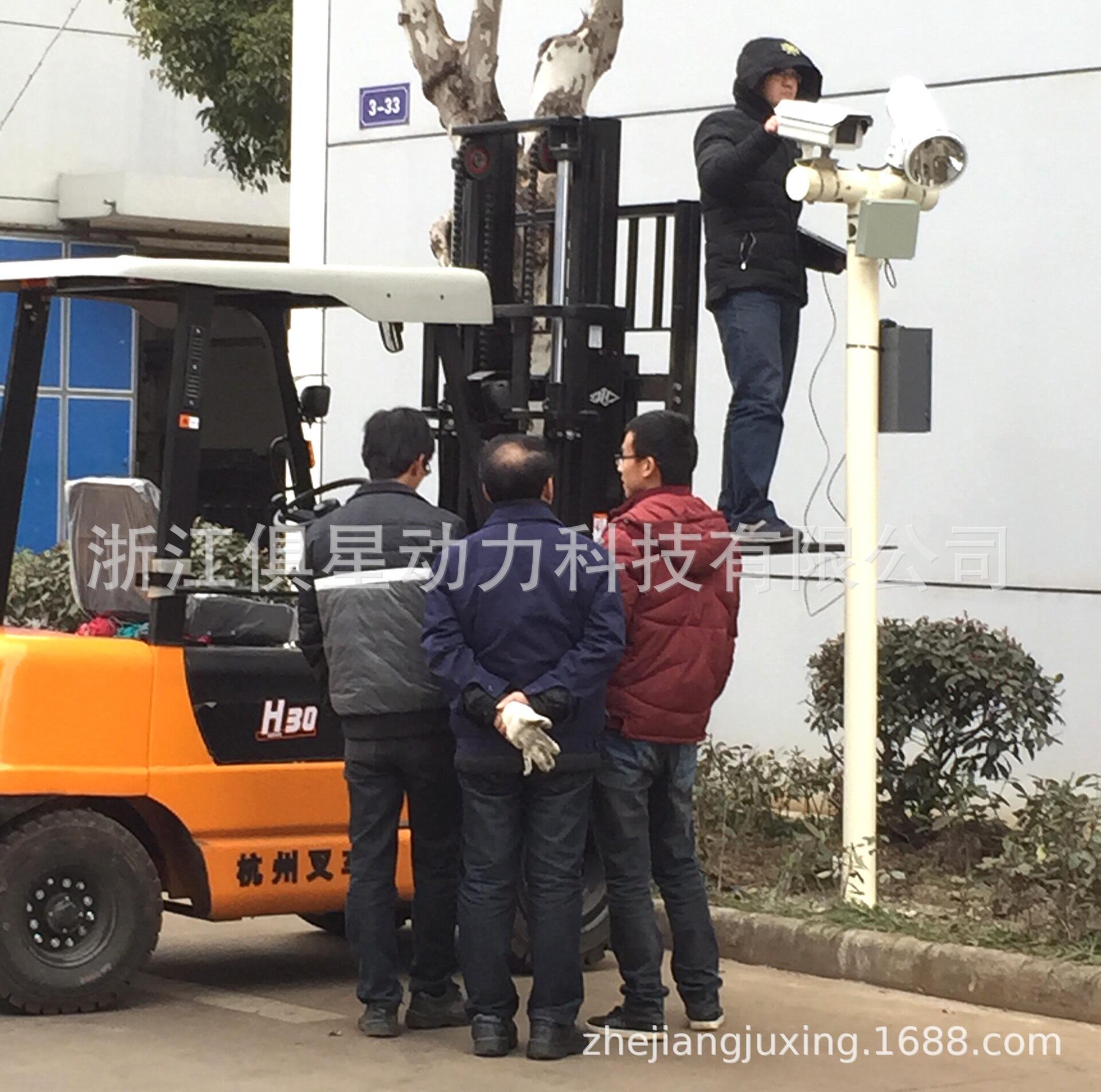 高清拍照测速智能提示超速警报固定高清拍照雷达测速仪系统