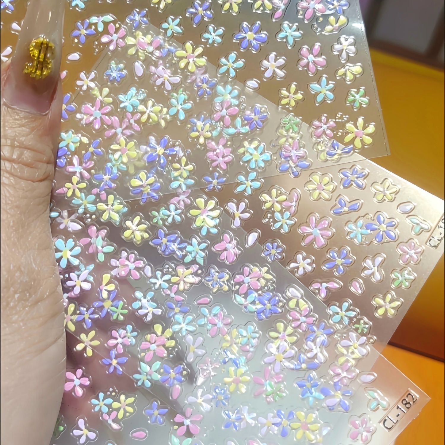 春色繁花贝壳光马卡龙五瓣花贴纸