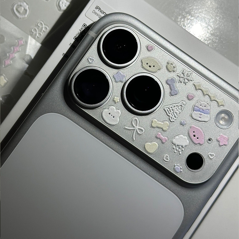 IPhone17镜头贴可爱小狗浮雕卡通雪人diy手机壳平板水杯手账装饰
