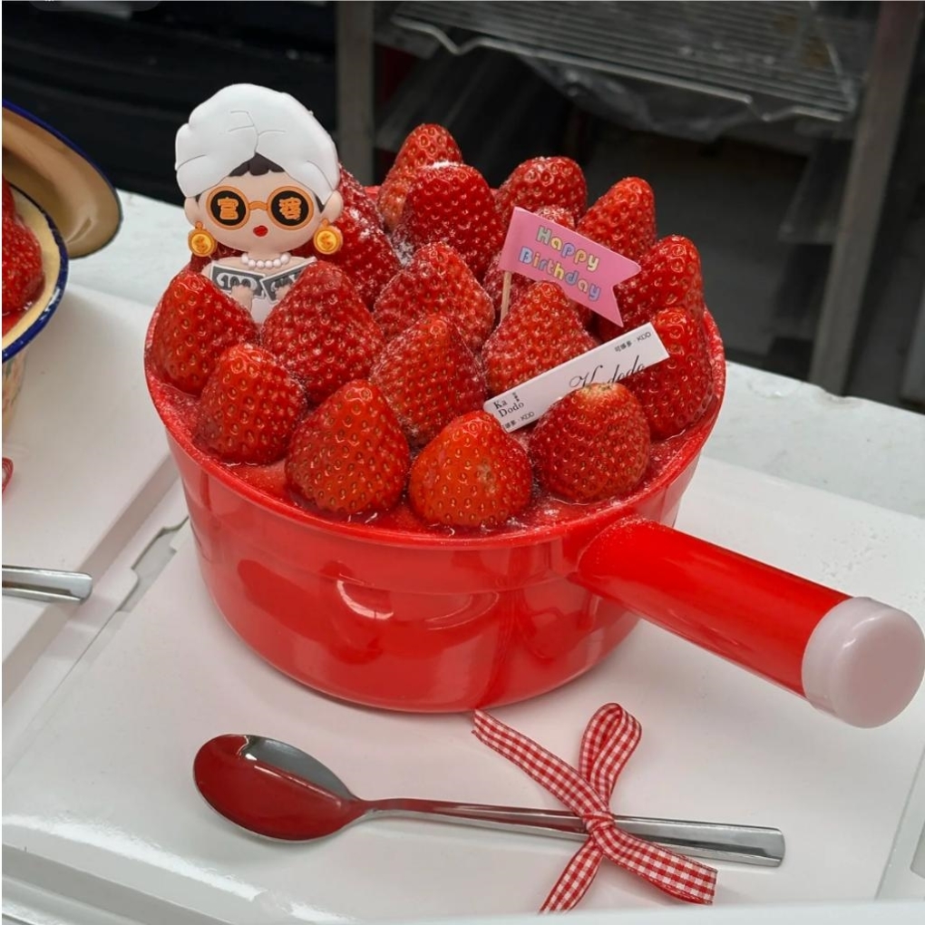 水瓢蛋糕网红跨年红色水瓢草莓桶蛋糕装饰圣诞节搞怪水舀蛋糕杯蛋