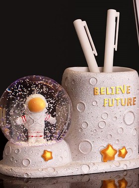 太空人宇航员小夜灯笔筒收纳摆件创意生日礼物送男生男孩女生同学