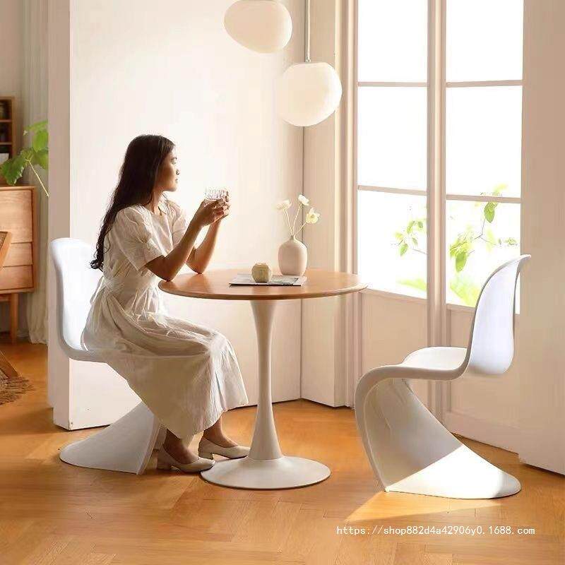 北欧椅餐椅网红塑料椅子北欧家用简约现代靠背椅化妆凳法式洽谈椅