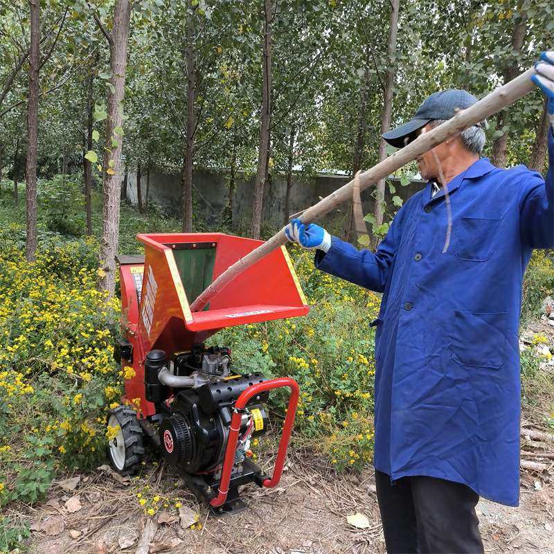 果园林树枝粉碎碎枝机 果树枝条葡萄枝柴油碎木机 枝条碎片机