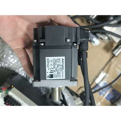议价S菱伺服马达HF-KP23 功能完好 成色漂亮.实物拍摄