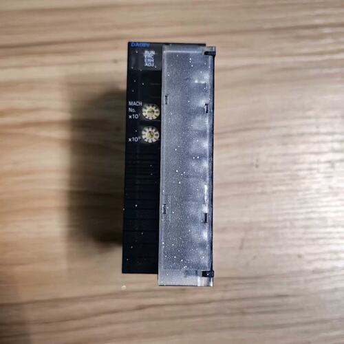 议价CJ1W-DA08V 货 成色漂亮 功能完(电子）