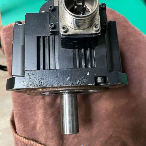 议价AC伺服马达 型号HF54S 件 功能完好 额定功率