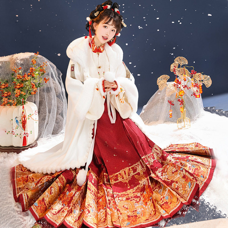 慕夏【岁岁年年】秋冬红色马面裙拜年服汉服斗篷裘衣套装加厚保暖,女装/女士精品,汉服套装,淘宝优惠券,粉丝福利购,淘宝优惠卷