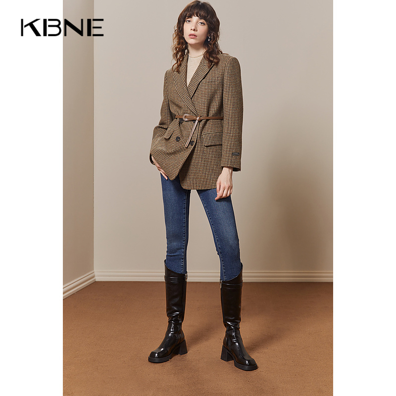 腰头图案，修身的立体裁剪