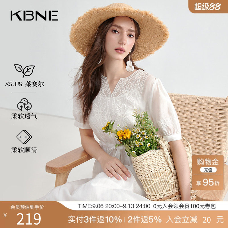 摩登浪漫连衣裙女装白色绣花裙子KBNE2025夏季新款小个子法式长裙