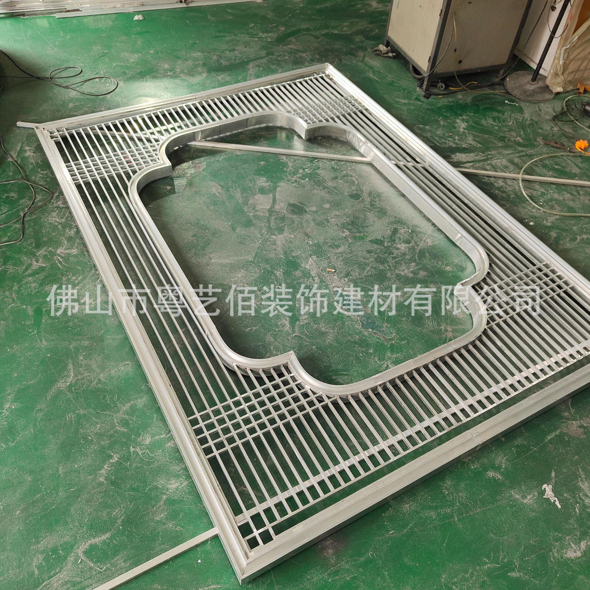 售楼处仿古建铝屏风木纹色铝窗花隔断造型铝格栅