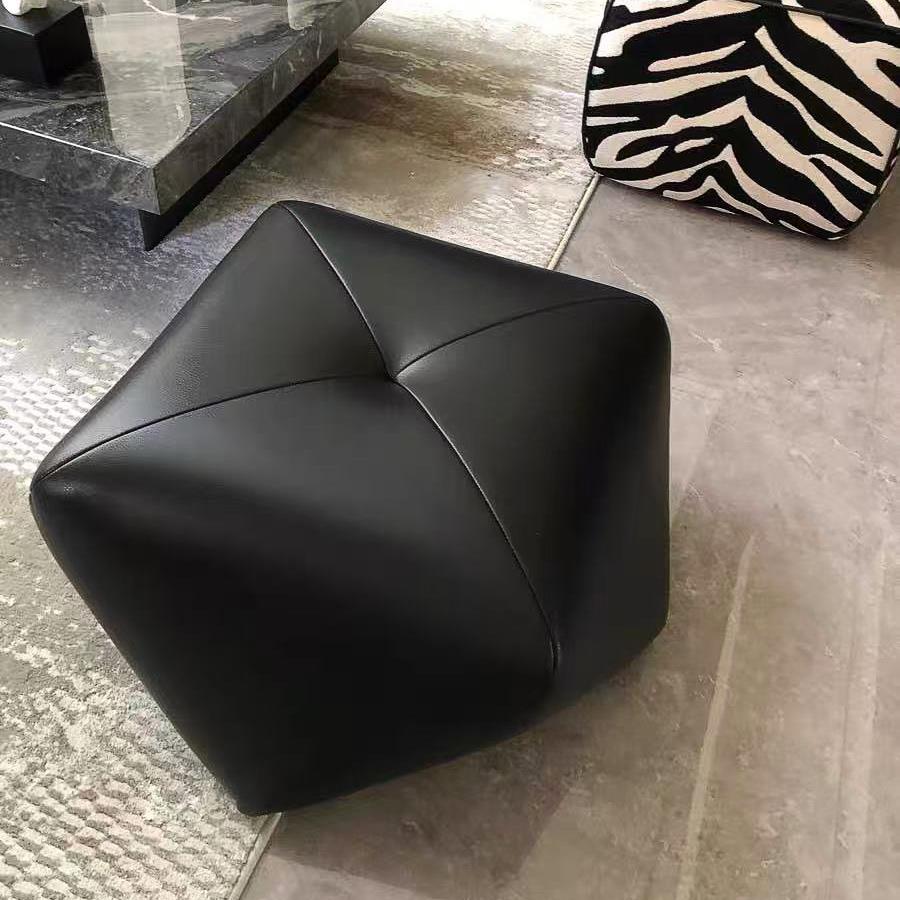 高级感小凳子换鞋凳家用皮矮凳客厅茶几万向轮脚凳滑轮沙发凳脚踏