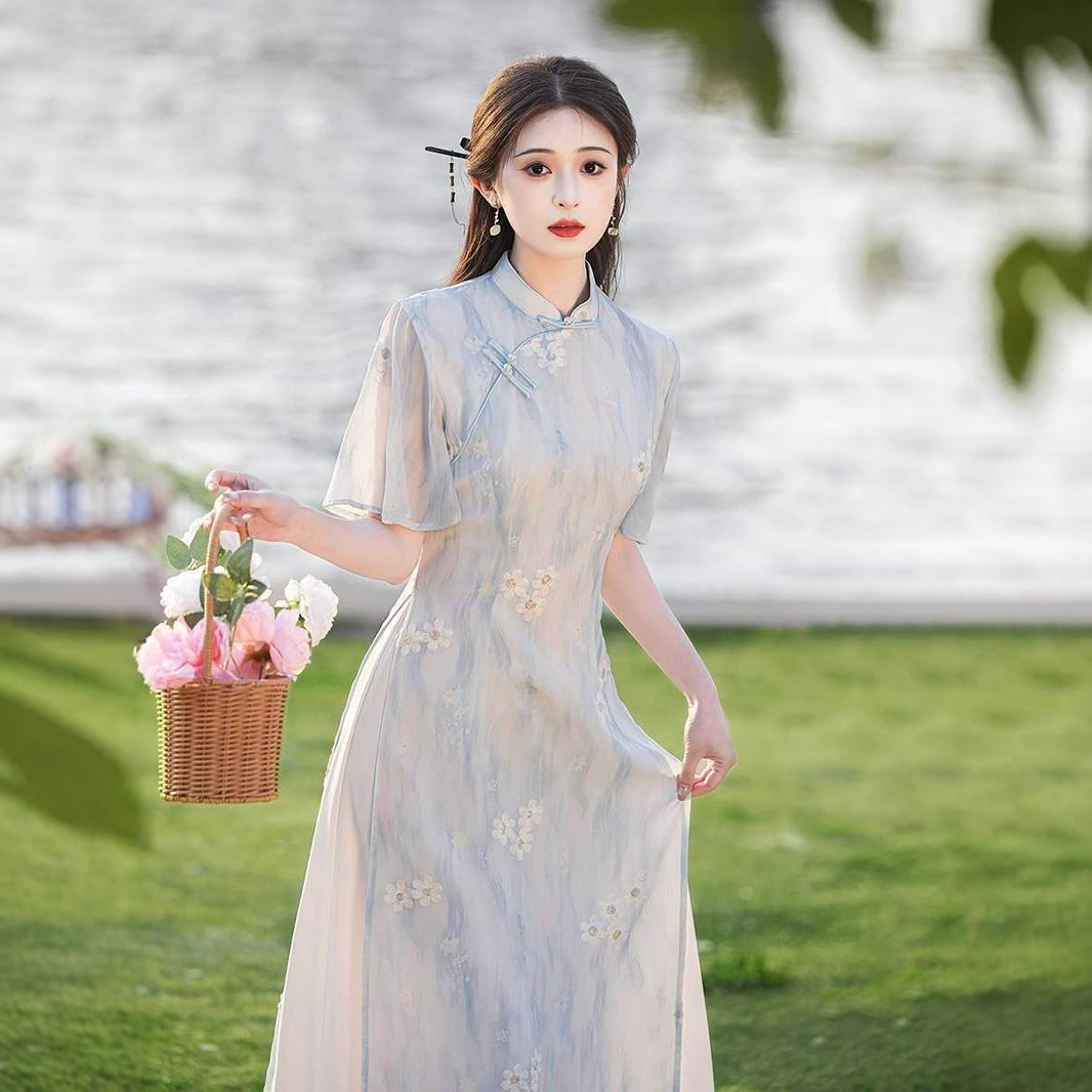 清新淡雅奥黛旗袍2025新款夏季淡蓝色改良年轻款女新中式连衣裙女