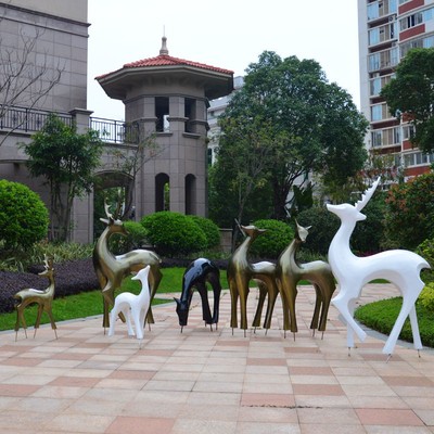 几何抽象鹿玻璃钢仿铜鹿雕塑园林景观麋鹿美陈装饰品梅花鹿大摆件